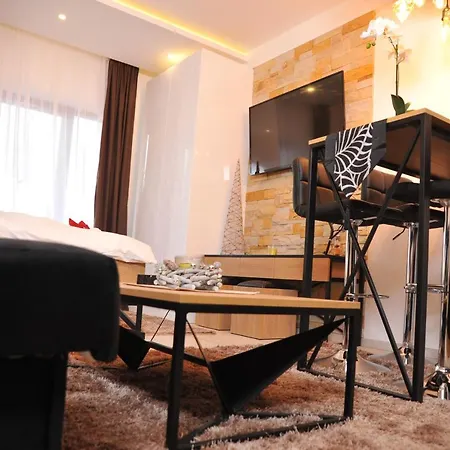 Milmari Boutique S3 Lux *